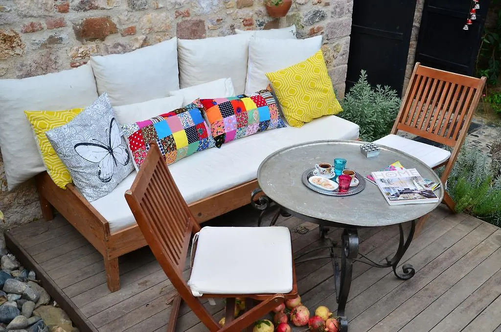 Guest house Macaron Konagi Hotel Ayvalik